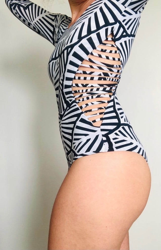 Pin by Kathryn Verhelst-Hunt on swim suits  Long sleeve swimwear, Swimsuits  outfits, Bikinis